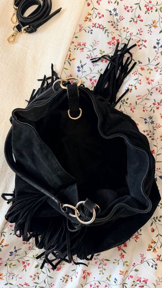 Bolso Zara flecos negro