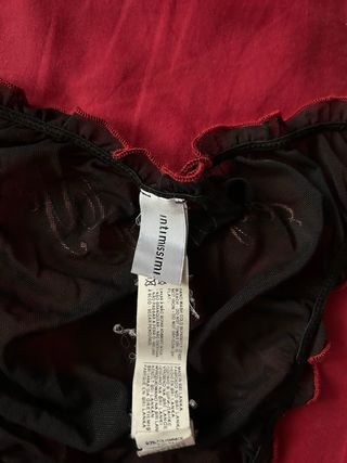 Mutandine sexy nere con rouches rosse