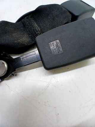 ENGANCHE CINTURON TRASERO CENTRAL MAZDA 6