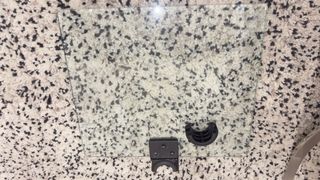 Cristal templado con abrazadera