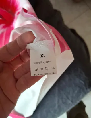 Camicia stampa fiore rosa e bianca