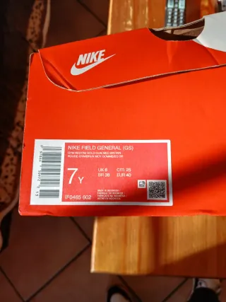 Zapatillas Nike Rojas y Amarillas