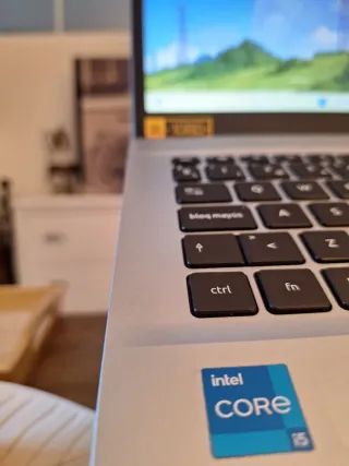 Portátil Acer Aspire 3《2027》POTENTE •1TB•16GB•IPS