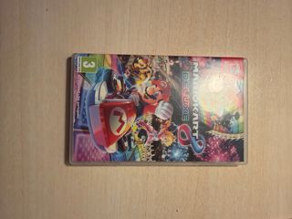 Nintendo Switch + Mario Kart 8 Deluxe