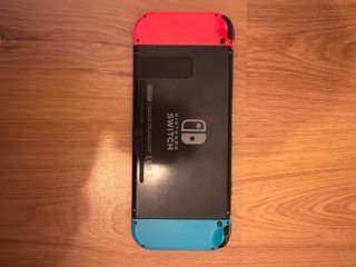 Nintendo Switch + Mario Kart 8 Deluxe