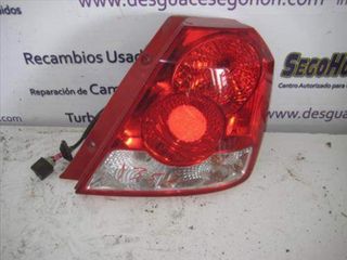 PILOTO TRASERO DERECHO DAEWOO KALOS (2)