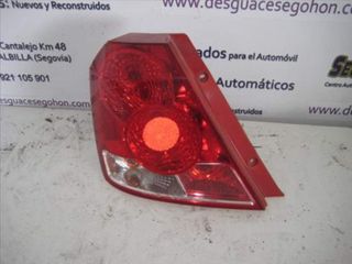 PILOTO TRASERO IZQUIERDO DAEWOO KALOS (4)