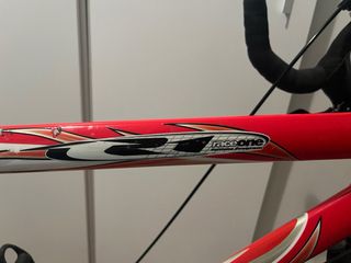 Bicicleta Carretera BH Roja y Blanca