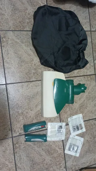 Aspirador Kobold EB351 con accesorios