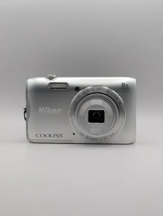 Nikon Coolpix A300 Plata