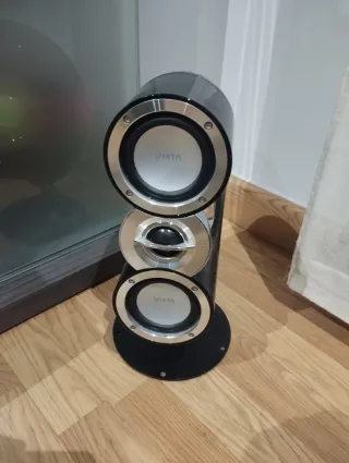 Home cinema Vieta con subwoofer mas altavoces.