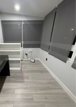 Estores enrollables grises