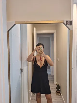 Vestido negro con encaje