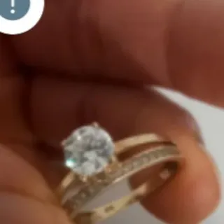 Anillo de compromiso con diamante