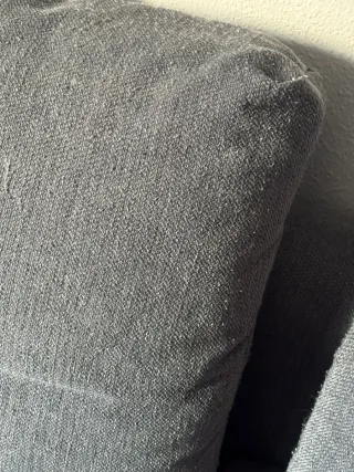 Sofá cama gris con almacenaje