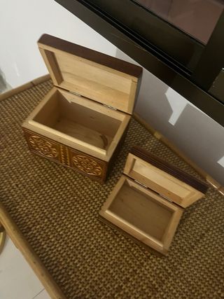 2 Cajitas de Madera Talladas
