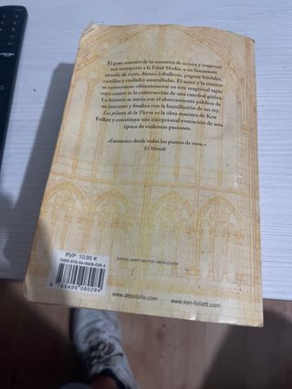 Best seller  Ken Follet los pilares de la tierra