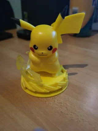 Pikachu Kinder Sorpresa