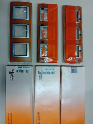 Marcos madera 3 elementos Schneider Electric Única