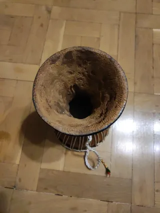 Timbal africano decorado