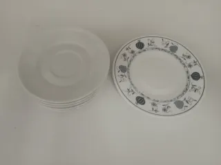 Juego 7 Platos Postre y 12 platos de Café Porcelan