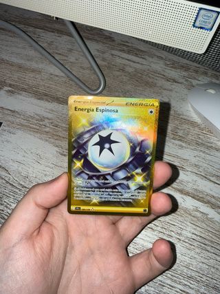 Carta Pokémon Energía Espinosa Dorada (JTG 190)