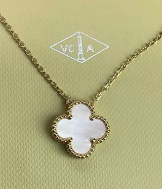 Collar Van Cleef & Arpels Oro Nácar Blanco