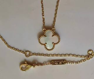 Collar Van Cleef & Arpels Oro Nácar Blanco