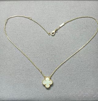 Collar Van Cleef & Arpels Oro Nácar Blanco