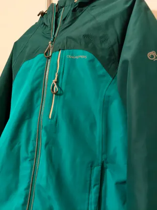 Abrigo Craghoppers verde y turquesa