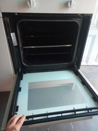 Muebles de cocina con vitro, horno y campana