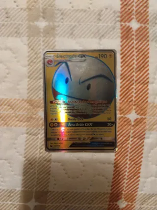 Carta Pokémon Electrode GX 190 HP