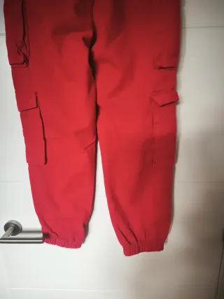 Pantalón Cargo Rojo, Talla XS