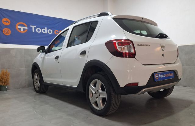 Dacia Sandero 2015