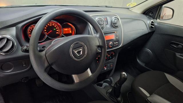 Dacia Sandero 2015