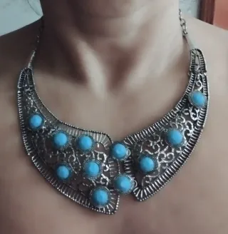 Collar llamativo étnico-bohemio turquesa