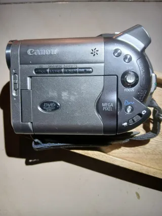 Cámara DVD Canon Mega Pixel