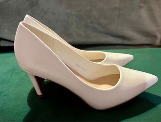 Zapatos de tacón blancos talla 37