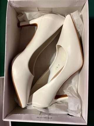Zapatos de tacón blancos talla 37
