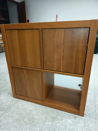 Mueble aparador madera y cristal