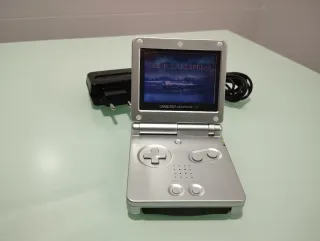 Consola Game Boy Advance SP Plata