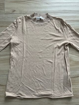 Maglietta Zara collo alto beige
