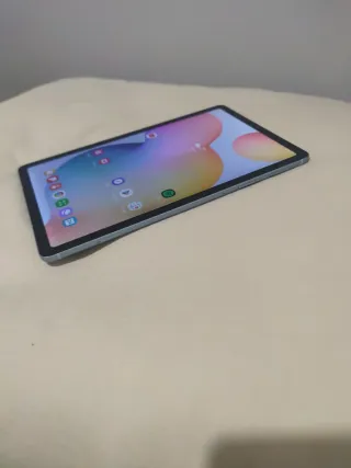 Samsung Galaxy Tab S6 Lite 64 GB + Teclado + Funda