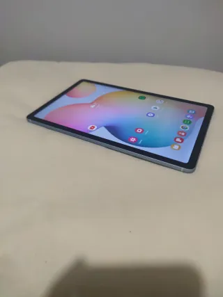 Samsung Galaxy Tab S6 Lite 64 GB + Teclado + Funda