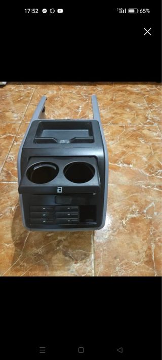 Consola Central Posavasos Mercedes Vito