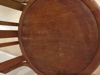 Sillas rústicas de madera