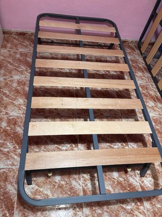 2 Somieres de madera y metal