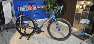 Bici carretera Cube Attain C:62 SLT 2026