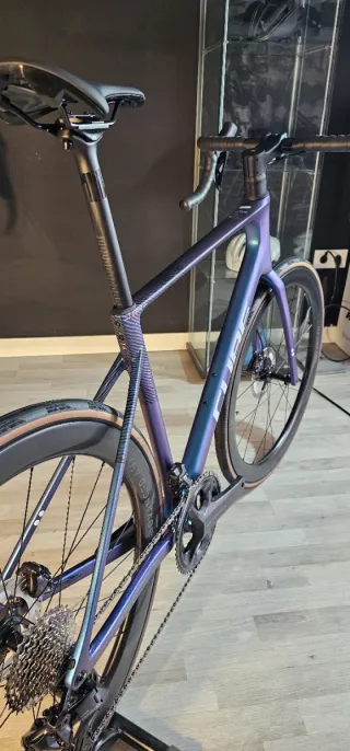 Bici carretera Cube Attain C:62 SLT 2026