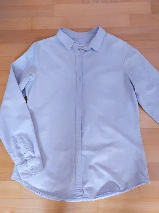 Camisa azul de manga larga